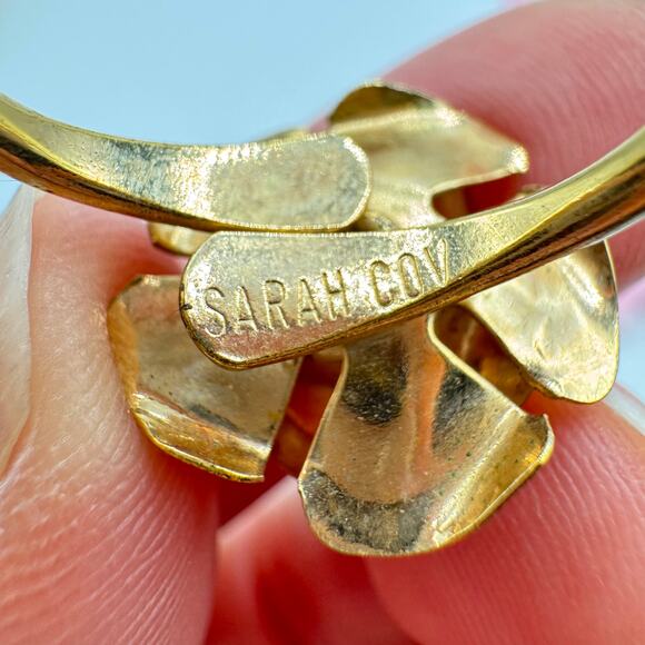 Vintage Sarah Coventry Red Rhinestone Rose Ring Gold Tone Floral Size 7 1/4 - Picture 9 of 11